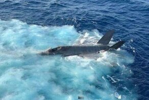 Женщина-пилот F-35 утопила истребитель при первой же посадке на авианосец