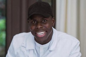 Сколько стоит пнуть кошку в Британии: Курт Зума и футбольный клуб "Вест Хэм" лишились спонсоров