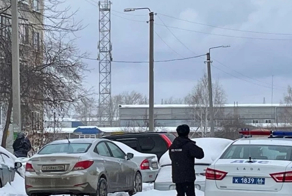 Накрыл одеялом, сверху положил цветы: житель Среднеуральска застрелил жену