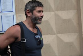 Гонорар за гонор: почему актера Валерия Николаева перевели из спецприемника в психушку?