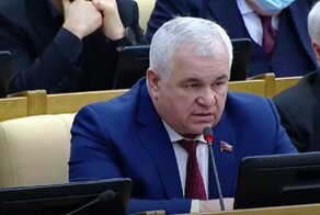 В Госдуме заявили, что россияне готовы отказаться от 13 зарплаты и прочих благ ради Донбасса