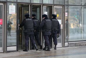 Два мигранта напали на полицейских в московском метро