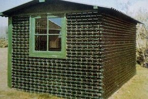 Бутылки вместо кирпичей: зачем в Heineken придумали тару для строительства домов