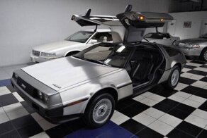Идеальная капсула времени: абсолютно оригинальный DeLorean DMC-12 1983 года