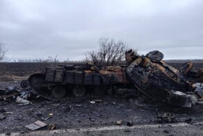 Укронацисты бросают оружие с техникой, спасая свои шкуры – МО РФ