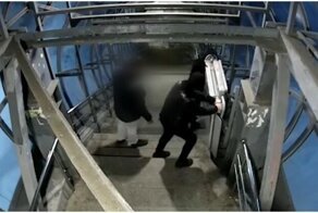 Вандалы сломали лифт для инвалидов, но не успели далеко уйти