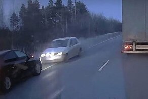 Авария дня.  Смертельное лобовое столкновение в Ленинградской области