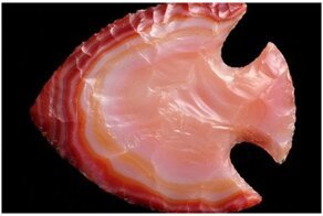 Кровавые клыки: 25 каменных наконечников и ножей, которые не оставят вас равнодушными