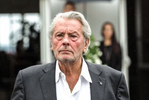"Свалить по-тихому": Ален Делон попросил сына помочь ему уйти из жизни