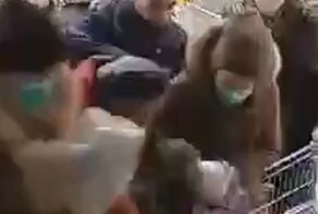 В магазинах продолжаются ожесточённые бои за сахар