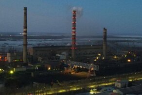 Ураганный ветер в Казахстане снес дымовую трубу ТЭЦ-2