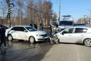 Авария дня. Перестраивался в левую полосу, а оказался на встречке