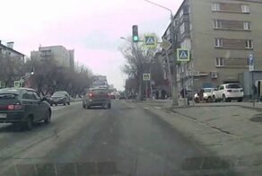 Поворотник включил - все должны уступить