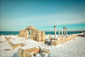 Заснеженный Херсонес (5 фото)