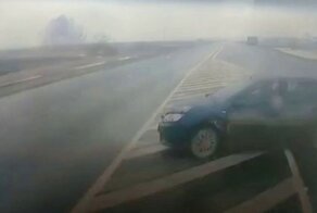 Авария дня. Смертельный разворот на трассе под Омском