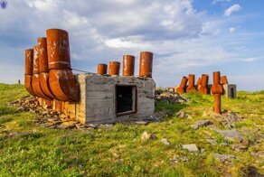 Брошенный в Арктике бункер дизель-генераторной станции
