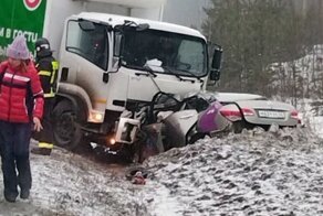 Авария дня. В Алтайском крае пожилой таксист забрал с собой на тот свет двух человек