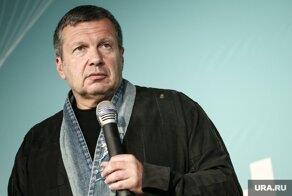 Итальянскую виллу ведущего Соловьёва попытались сжечь, а потом залили её «кровью»