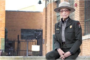 Старейшая женщина-рейнджер национального парка вышла на пенсию