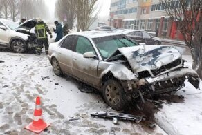 Авария дня. Водитель кроссовера не уступил дорогу в Чувашии