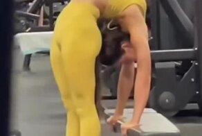 Разминка в тренажерном зале