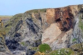 Скалы Корнуолла образовали гигантское лицо