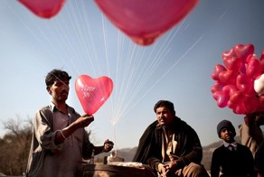 Мир отпраздновал День святого Валентина (22 фото)