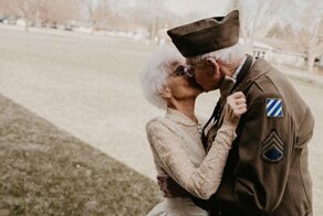 Фотосессия в честь 70-летия брака, от которой на душе становится тепло