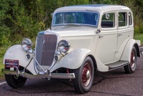 Ford Deluxe Sedan — легендарный любимец банкиров и налётчиков