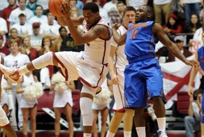 Фанат-тролль (5 фото)