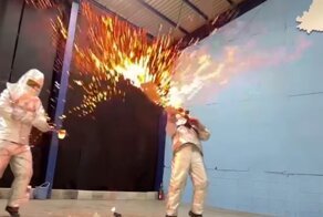 Как мужчины развлекаются на работе