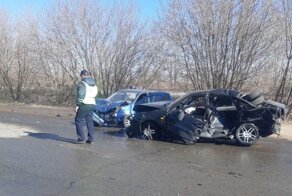 Авария дня. Лихач на «Приоре» устроил массовое ДТП в Нижнекамске