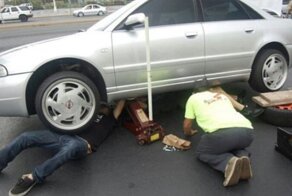 16 примеров мужской безалаберности, после которых сразу ясно, почему женщины живут дольше