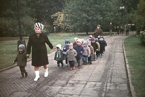 Зачем советских  детей водили «на веревочке»