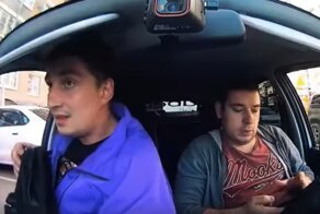 "Научись разговаривать!": водитель такси "угостил перчиком" вспыльчивого пассажира