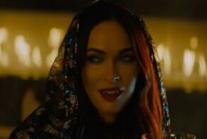 Ассоциация вампиров предостерегла Меган Фокс и её парня, которые пьют кровь друг друга