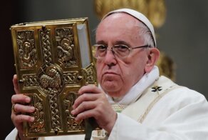 Мадонна обратилась к Папе Римскому за прощением и принятием в церковь