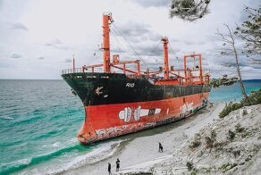 Севший на мель теплоход «Rio» — достопримечательность на Черном море