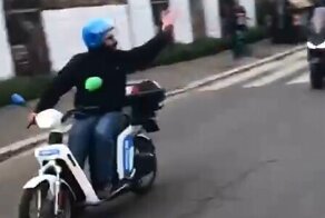 Правило номер один за рулём: всегда следи за дорогой