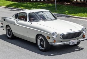 Vovlo P1800 1970 года — Классическое заднеприводное купе, которое прославил Роджер Мур