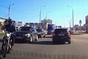 Мотоциклист врезался в «Ладу»: курьезное ДТП из Северодвинска