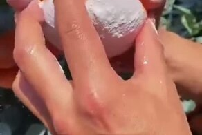 Очень сочный апельсин