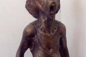 "Страшно-очень-страшно": памятник "Крик украинской матери" в Болгарии напугал пользователей Сети