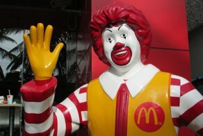 McDonald's - всё: американский фаст-фуд окончательно уходит из России