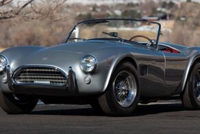 Редкая двухпедальная модель Shelby Cobra 1965 года отправляется на аукцион