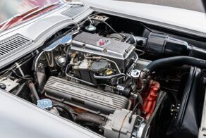 Механический инжектор родом из шестидесятых: узел впрыска топлива Rochester для Corvette 1963 года выпуска