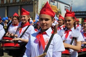 "Болперы" или "Большуны"? Более 80% россиян одобрили создание детской организации и теперь думают о названии ее участников