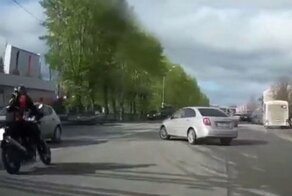 В Нижнем Тагиле водитель легковушки подрезал мотоциклиста