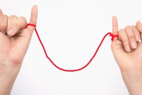 Пройти красной нитью: откуда взялось выражение