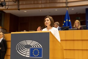 Дюймовочка и евротрип: Санду вернулась из Брюсселя с пустыми руками